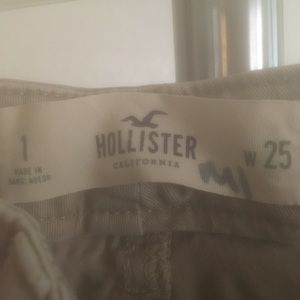 Hollister Jeans Size 1, W 25, Like New!!